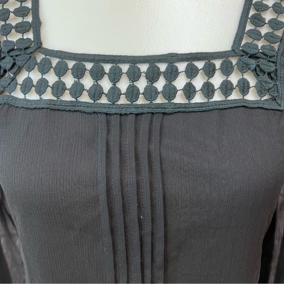 Badgley Mischka American Glamour Crochet Lace Sheer Sleeve Blouse - Picture 4 of 8